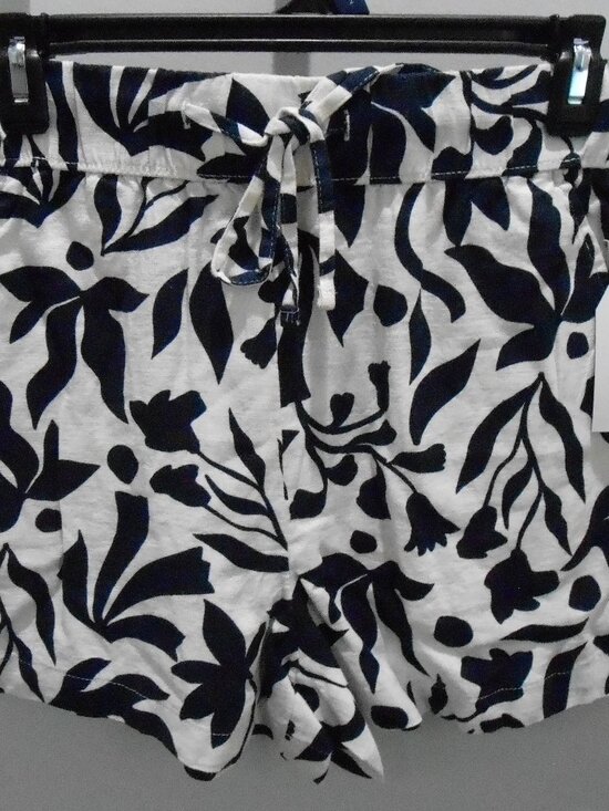 Time and Tru Pants - Time & Tru Women's Navy & Cream Botanical Elastic Waist Linen Blend Shorts-XS